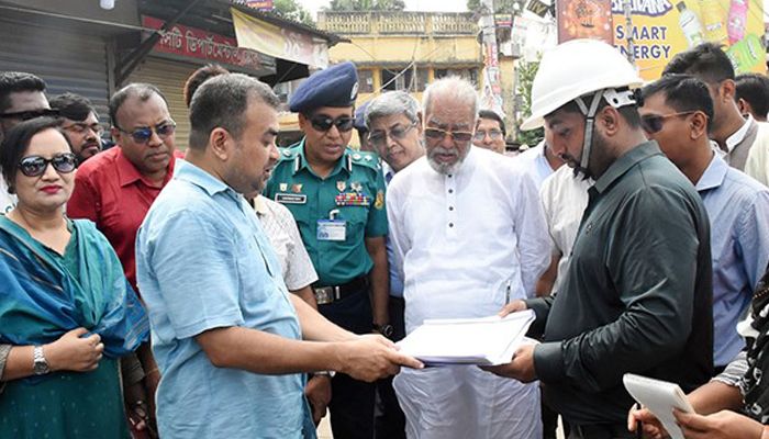 আধুনিকায়ন হচ্ছে  নগরীর ২২টি মোড়
