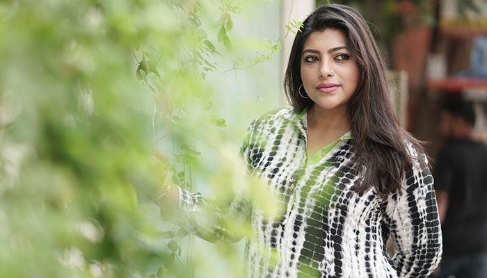 সিনেমায় মৌ