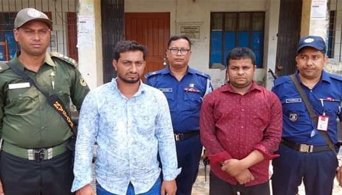 মিঠাপুকুরে জাল ভোট দেওয়ার অভিযোগে দুই যুবক আটক
