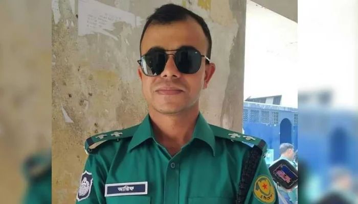 সাভারে সড়ক দুর্ঘটনায় পুলিশ কর্মকর্তার স্ত্রী নিহত 