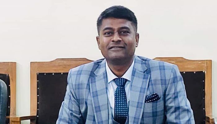 জামিনে মুক্ত শিক্ষক দ্বীন ইসলাম ফিরতে চান ক্লাসে