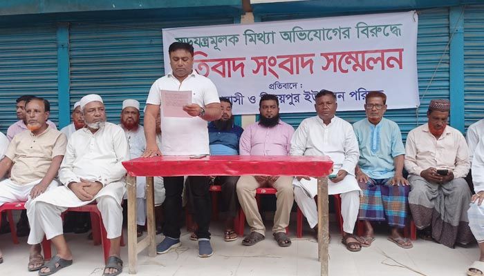 মোটরসাইকেল চোরকে পুলিশে দিয়ে বেকায়দায় চেয়ারম্যান 