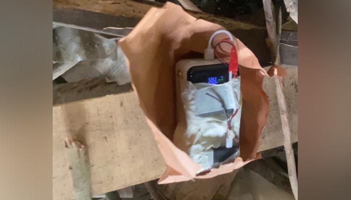 কাপাসিয়ায় ভূমি অফিসে বোমাসদৃশ বস্তু