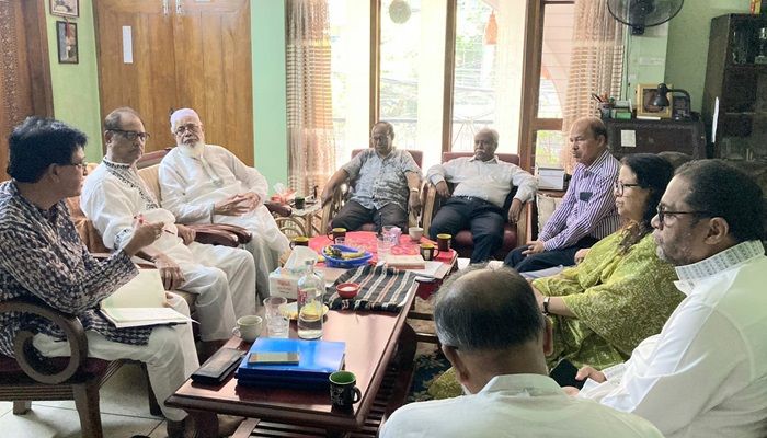 বাংলাদেশ রাজতন্ত্র নয়, উত্তারাধিকার নির্ধারণের দরকার নেই : আ স ম রব 