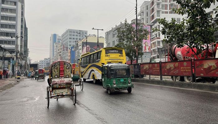 রাজধানীতে গুঁড়ি গুঁড়ি বৃষ্টি