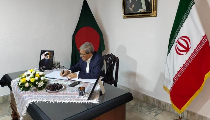 ইরান দূতাবাসে শোকবইয়ে স্বাক্ষর মির্জা ফখরুলের