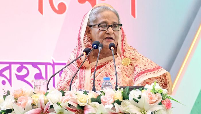 আওয়ামী লীগ যতবার ক্ষমতায় এসেছে ততবার মজুরি বাড়িয়েছে : প্রধানমন্ত্রী