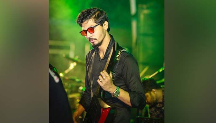 বাবাকে উৎসর্গ করে নাইম মুর্তজার নতুন গান ‘খোকা’