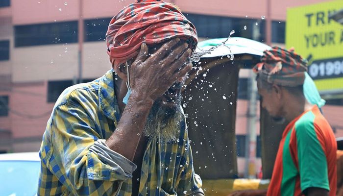 ৭ জেলায় বইছে অতি ও ১২টিতে তীব্র তাপপ্রবাহ