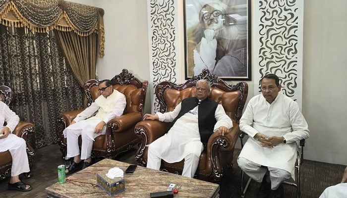 গোলমাল নিরসন করে কর্মসূচিতে যাবে ১৪ দলীয় জোট