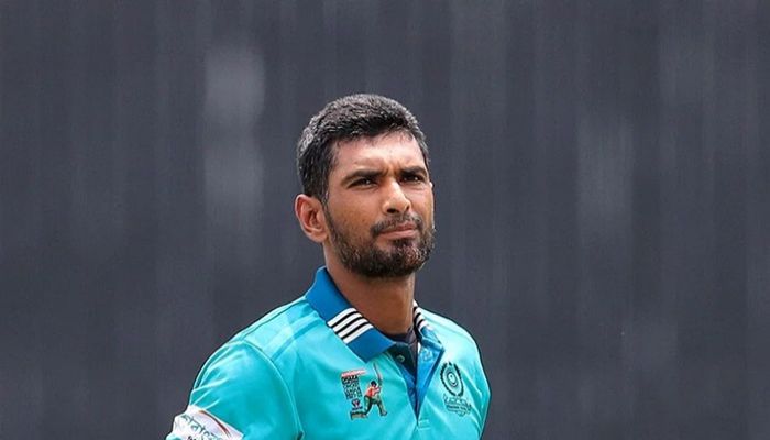 ভাগ্যের পরশ চান মাহমুদউল্লাহ