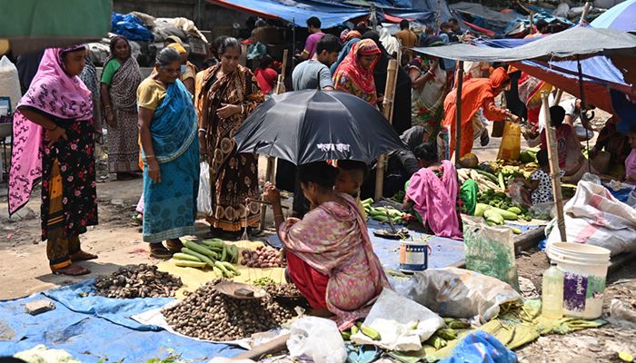 রাজধানীর ‘ফকিন্নি বাজার’