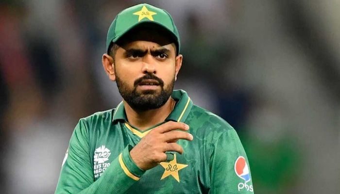 সাংবাদিকের বিপক্ষে বাবরের মামলা