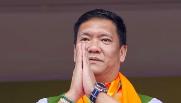 তৃতীয় মেয়াদে অরুণাচলের মুখ্যমন্ত্রী হিসেবে শপথ নিলেন পেমা খান্ডু  