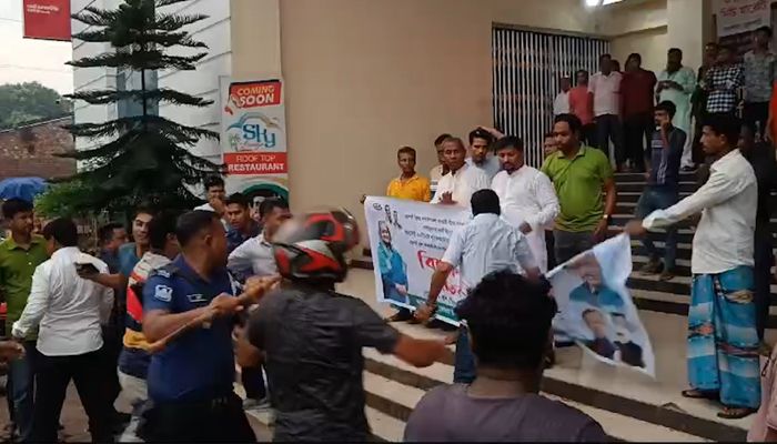 বাঘার পর এবার বাগমারায় আওয়ামী লীগের দুই পক্ষের সংঘর্ষ