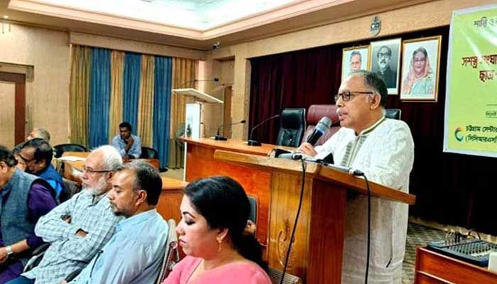 পার্বত্য অঞ্চলে কিছু গোষ্ঠী বিভ্রান্তি সৃষ্টির চেষ্টা করছে : চবি উপাচার্য