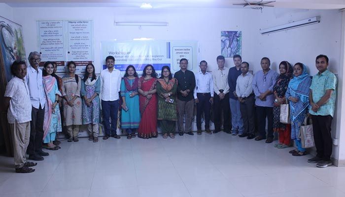 কুতথ্য ঠেকাতে গণতান্ত্রিক মূল্যবোধের ওপর জোর দিতে হবে : শান্তনু মজুমদার