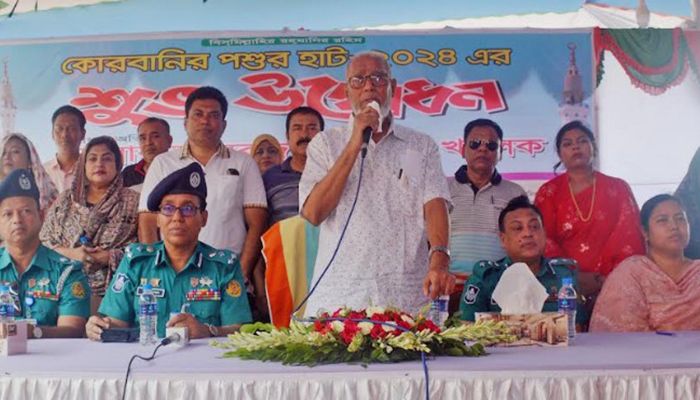 নির্দেশনা অমান্য করে পশুর হাট বসালে কঠোর ব্যবস্থা: কেসিসি মেয়র
