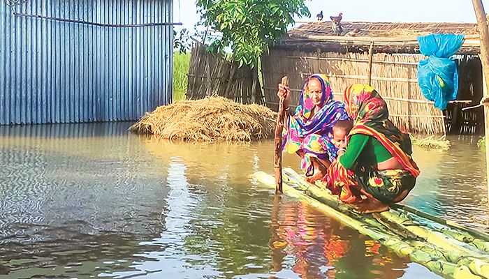 সিলেটে পানি কমছে, বাড়ছে দুর্ভোগ