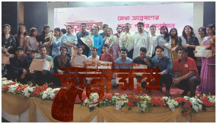 মেধা অন্বেষণের মাধ্যমে শিল্পী নির্বাচন করলেন দীপংকর দীপন