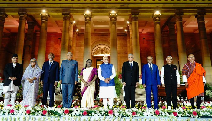 শেখ হাসিনা-নরেন্দ্র মোদির সংক্ষিপ্ত শুভেচ্ছা বিনিময়