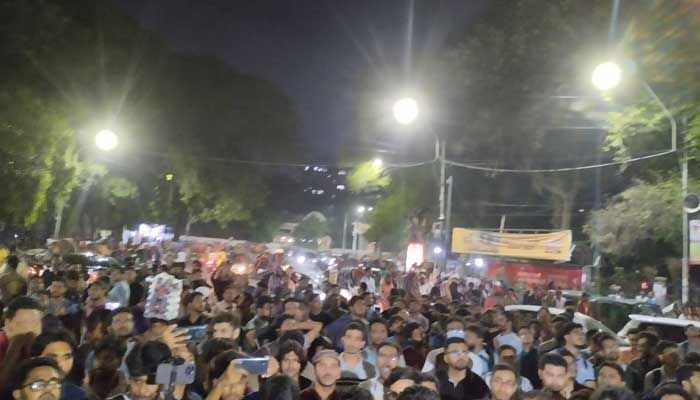 কোটা পুনর্বহালের প্রতিবাদে ঢাবিতে বিক্ষোভ 