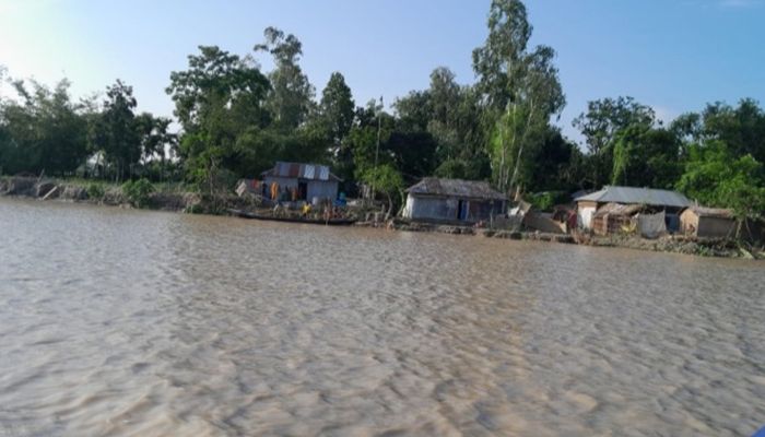 তিস্তার ভাঙনে আশ্রয়হীন ছয় শতাধিক পরিবার