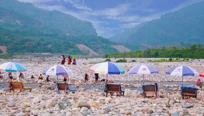 কোম্পানীগঞ্জের সাদাপাথর। সংগৃহীত ফটো
