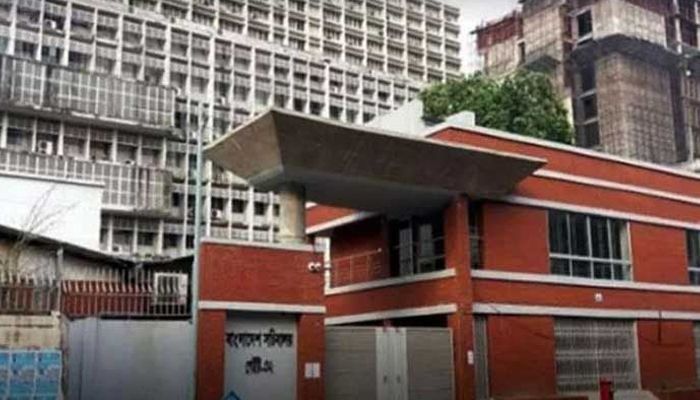 দুর্গম নয়, আমলাদের পছন্দ ঢাকার মতো জেলা