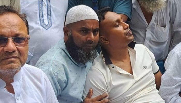 ‘এক মিনিটেই সব শেষ, বাঁচানো গেল না তাদের’