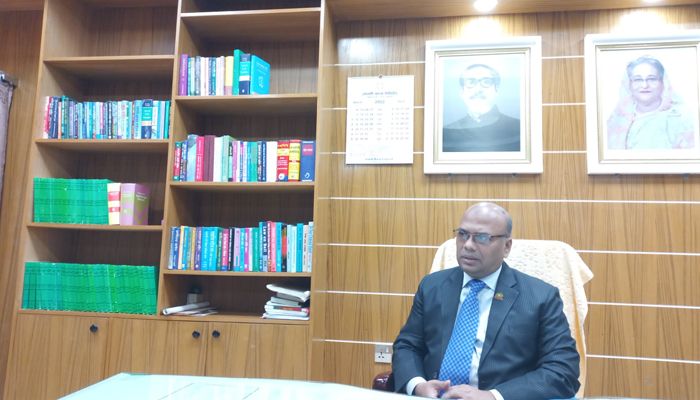 জয়পুরহাটে জেলা জজ আদালত অনির্দিষ্টকালের জন্য বর্জনের সিদ্ধান্ত আইনজীবীদের