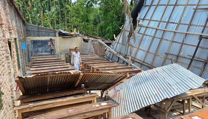 বরাদ্দের জন্য অপেক্ষা ভোগান্তি নিয়ে বসবাস