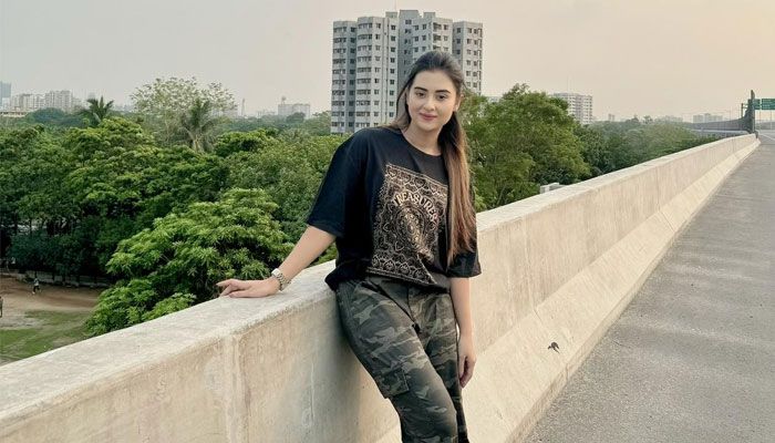 বুবলীও থাকছেন এবার ঈদে