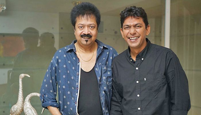দুই ভুবনের দুই বাসিন্দা