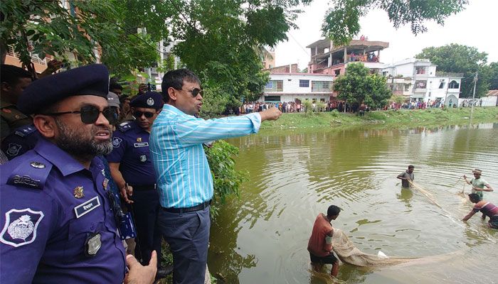 গ্যাস বাবুকে নিয়ে পুকুরে অভিযান চালিয়েও মেলেনি মোবাইল