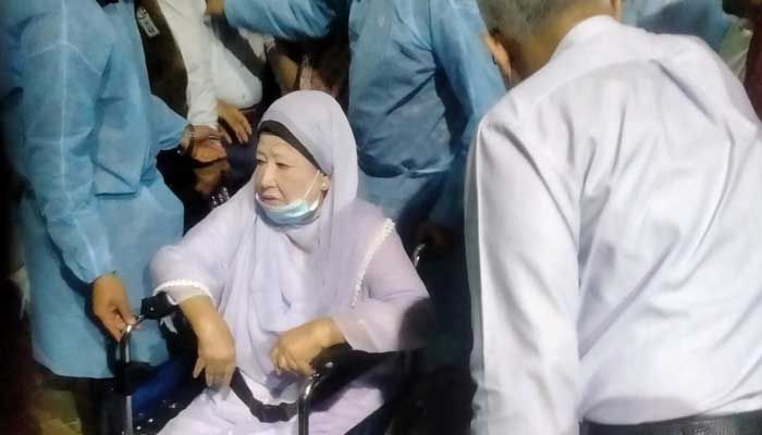 খালেদা জিয়ার হার্টে বসল পেসমেকার 