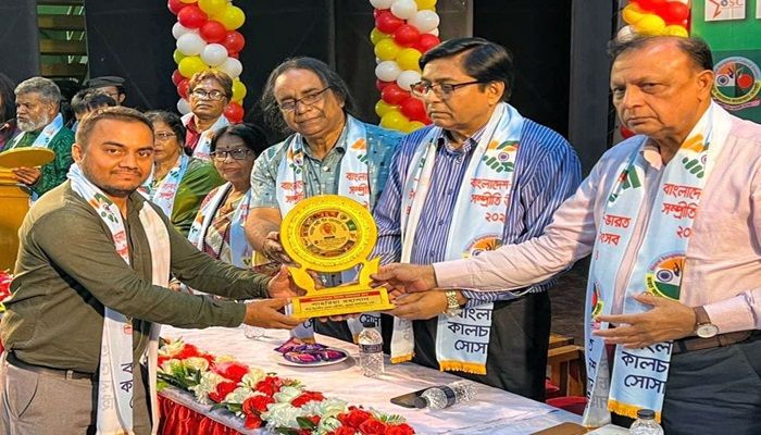 সাংবাদিকতায় ‘মহাত্মা গান্ধী পিস অ্যাওয়ার্ড-২০২৪’ পেয়েছেন তরুণ সাংবাদিক শাহরিয়ার