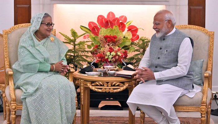 দিল্লিতে দ্বিপক্ষীয় বৈঠকে নরেন্দ্র মোদি ও শেখ হাসিনা