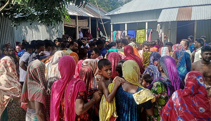 পাবনায় পদ্মা নদীতে গোসলে নেমে দুই ভাইসহ ৩ শিশুর মৃত্যু