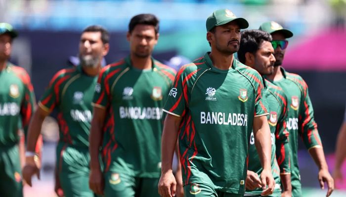 কিংসটাউনে রাজা হওয়ার লড়াই