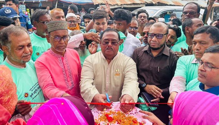 কৃষক বাঁচলে দেশে খাদ্যের অভাব হবে না : খাদ্যমন্ত্রী