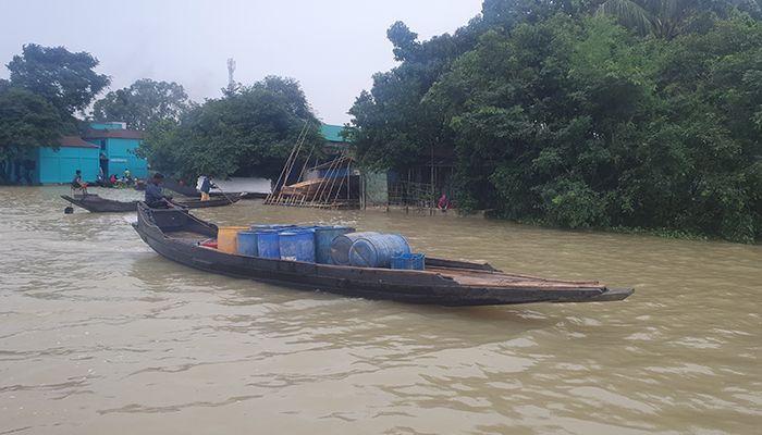 পানিবন্দি পাঁচ বিভাগের কয়েক লাখ মানুষ