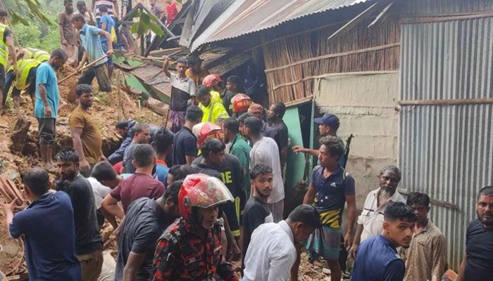 ভারী বৃষ্টিতে সিলেটে ভূমিধস, মাটিচাপা পড়েছেন একই পরিবারের ৩ জন