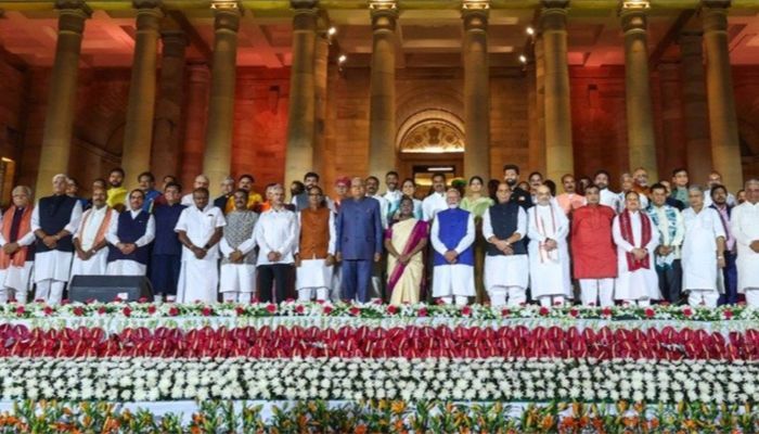 নেই মুসলিম সাংসদ,  ‘জোট ধর্ম’ বাঁচাবে সরকারকে