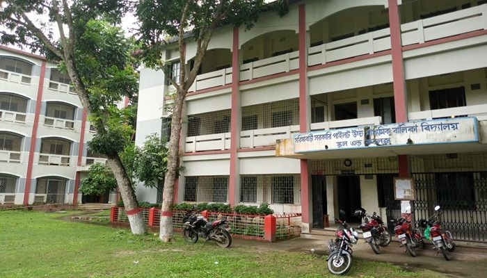 সরিষাবাড়ী সরকারি পাইলট উচ্চ মাধ্যমিক বালিকা বিদ্যালয়। প্রবা ফটো