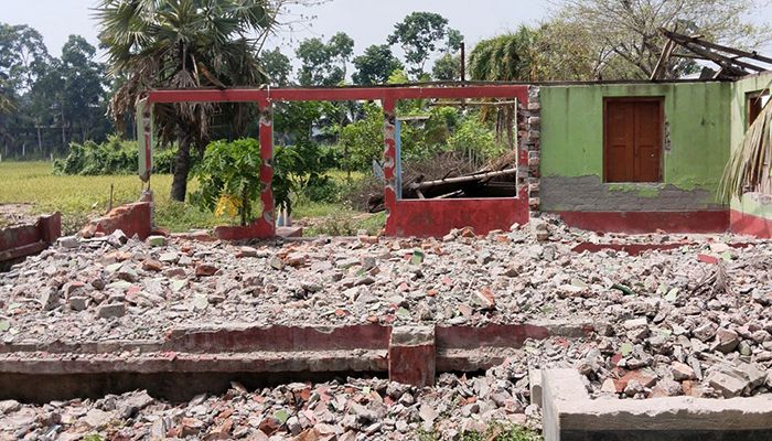 এক বছর বাড়িছাড়া দুই শতাধিক পরিবার