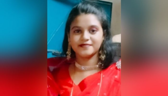 ভুট্টাক্ষেতে প্রবাসীর স্ত্রীর গলাকাটা মরদেহ