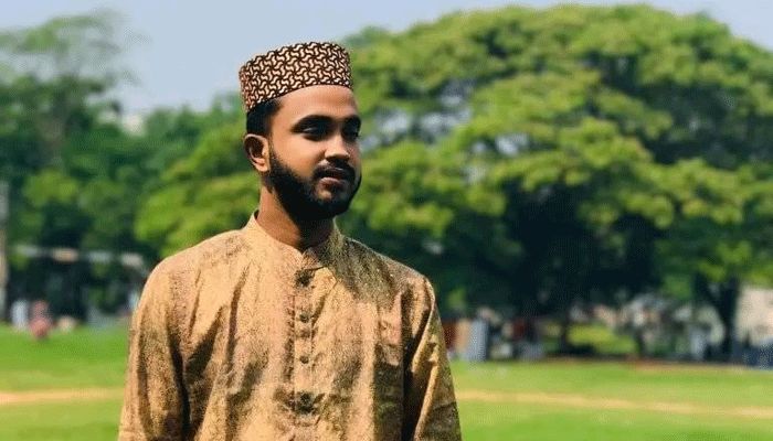 রাস্তায় পড়ে থাকা লাশ ভয়ে কেউ ধরেনি