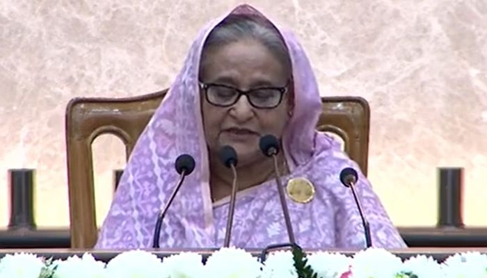 রোকেয়া হলের মেয়েদের মুখে ‘রাজাকার’ স্লোগান, দুঃখ লাগে : প্রধানমন্ত্রী