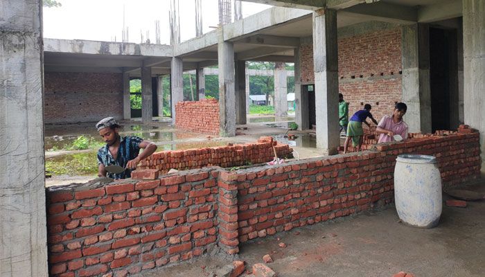 আখাউড়া স্থলবন্দরে নির্মাণ করা হচ্ছে আধুনিক ইমিগ্রেশন ভবন। প্রবা ফটো